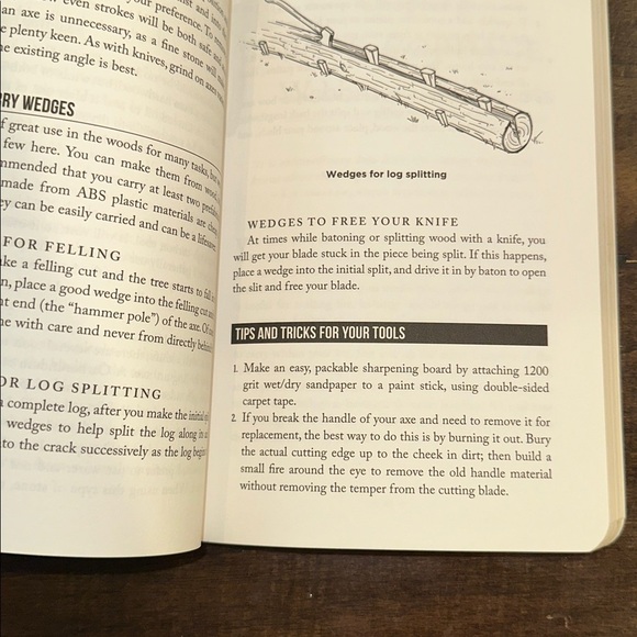 Bushcraft 101 Survival Guide Book - Picture 9 of 15